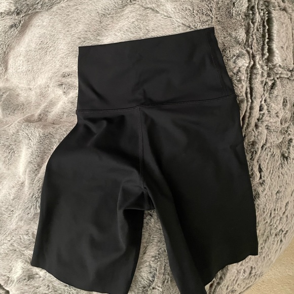 aerie biker shorts - Picture 3 of 3